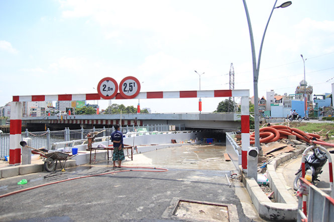 Thông xe hầm chui cầu Điện Biên Phủ phía đường Trường Sa